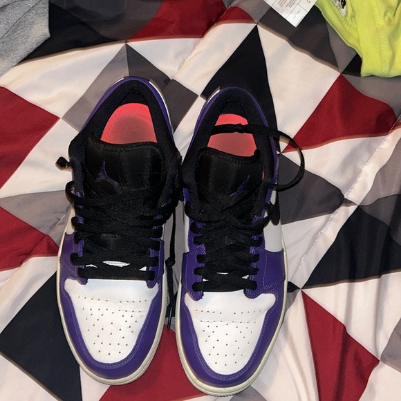 Air Jordan 1 Low Court Purple/Size: 9.5 - Picture 4 of 7